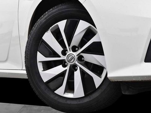 Used 2022 Nissan Altima 2.5 S FWD image 3