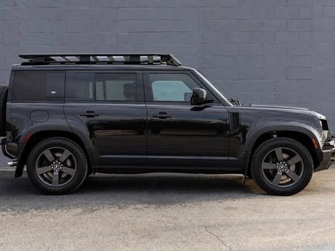 Used 2024 Land Rover Defender 110 V8 AWD/4WD image 5