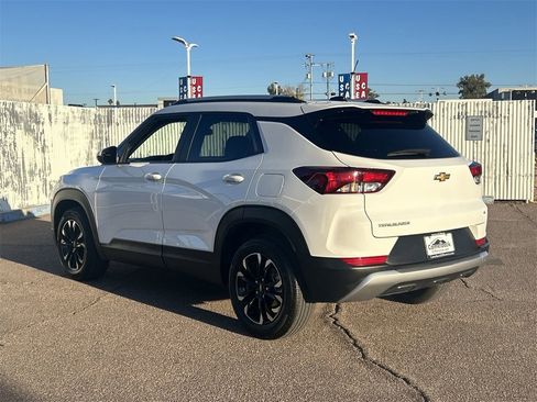 Used 2023 Chevrolet TrailBlazer LT w/ Convenience Package image 4