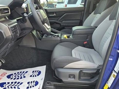 Used 2025 Toyota Tacoma SR5 image 9