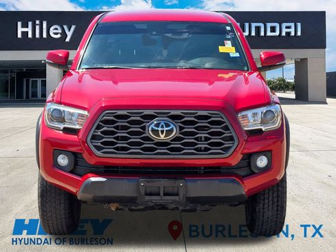 Used 2021 Toyota Tacoma TRD Off-Road AWD/4WD image 7