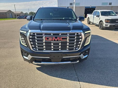 Used 2026 GMC Yukon XL Denali w/ Denali Reserve Package AWD/4WD image 2