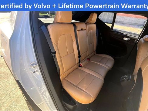 Used 2020 Volvo XC40 T5 Momentum w/ Protection Package Premier image 35