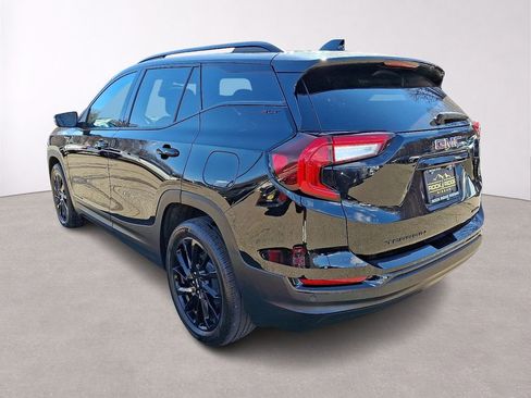 Used 2023 GMC Terrain SLT w/ Elevation Edition image 5
