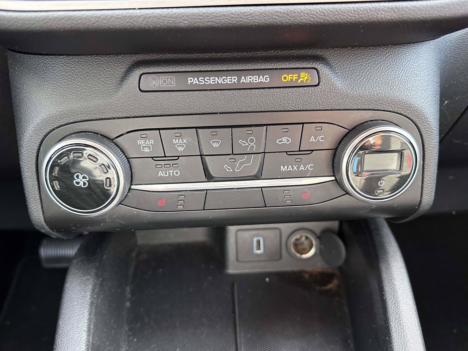Used 2020 Ford Escape SE AWD/4WD image 24