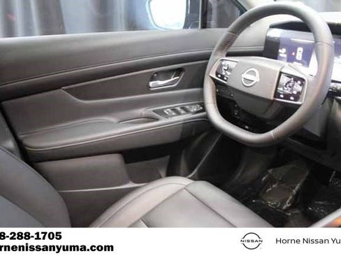 Certified 2025 Nissan Murano SV image 10