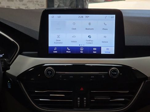 Used 2021 Ford Escape SE w/ Convenience Package image 17