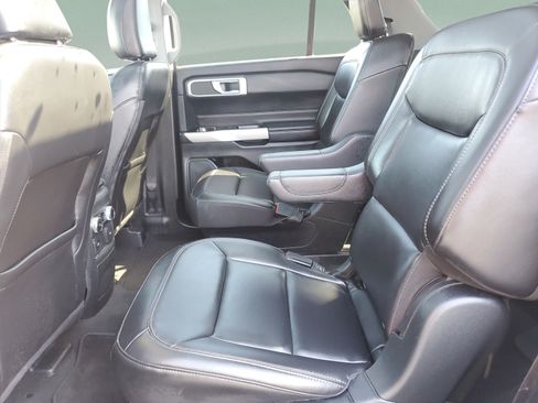 Certified 2023 Ford Explorer XLT w/ Equipment Group 202A AWD/4WD image 9