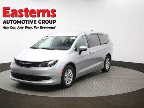 Used 2023 Chrysler Voyager LX FWD image 54