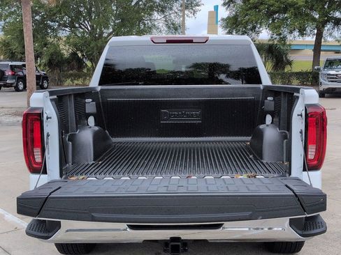 Used 2026 GMC Sierra 1500 SLT AWD/4WD image 22