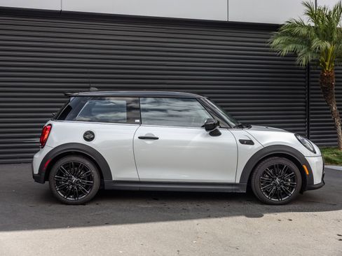 Used 2024 MINI Cooper S FWD image 8
