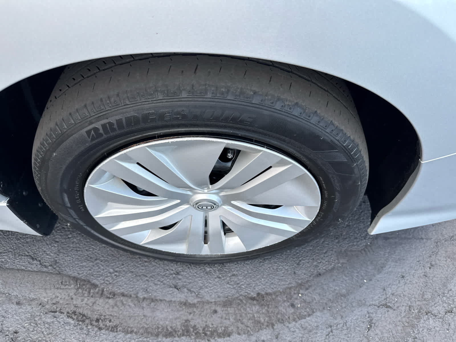 Used 2025 Nissan Leaf S FWD image 13