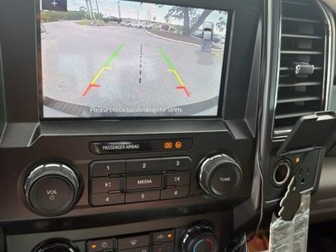Used 2020 Ford F250 XLT w/ XLT Premium Package AWD/4WD image 10