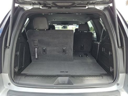 Used 2024 Chevrolet Tahoe LT RWD image 7