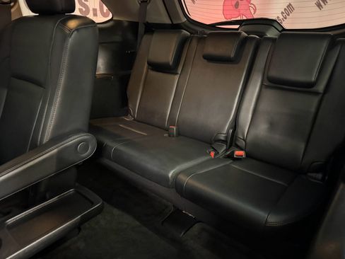 Used 2019 Toyota Highlander XLE image 24