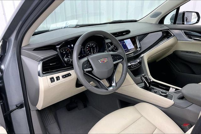 Certified 2023 Cadillac XT6 Premium Luxury w/ Technology Package AWD/4WD image 17