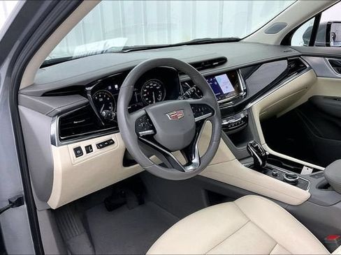 Certified 2023 Cadillac XT6 Premium Luxury w/ Technology Package AWD/4WD image 17