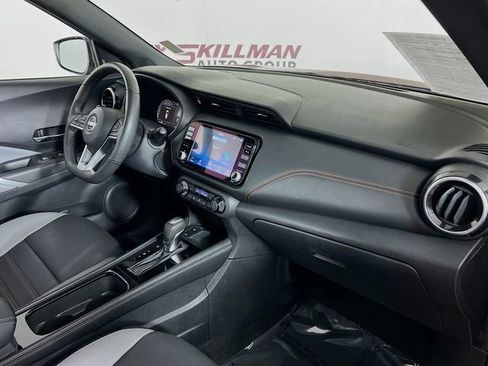 Used 2024 Nissan Kicks SR w/ SR Premium Package image 38