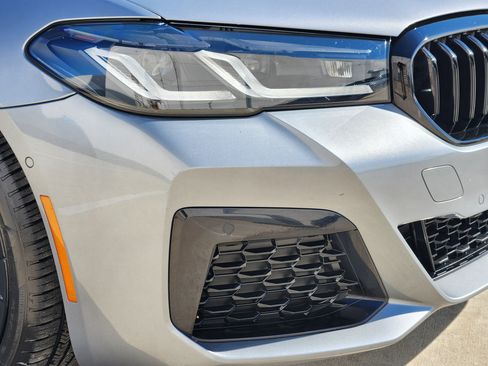 Used 2023 BMW 530i w/ M Sport Package image 7