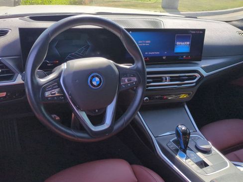 Certified 2023 BMW i4 eDrive35 w/ Premium Package RWD image 29