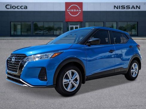 New 2025 Nissan Kicks Play S image 1