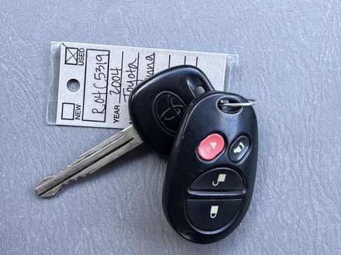 Used 2004 Toyota Sienna CE FWD image 22