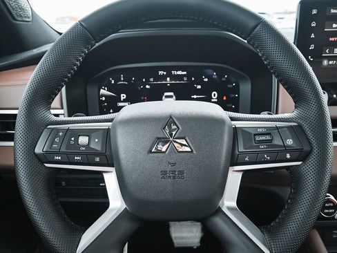New 2026 Mitsubishi Outlander SEL FWD image 31