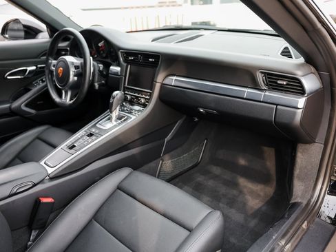 Certified 2016 Porsche 911 Carrera Black Edition image 27