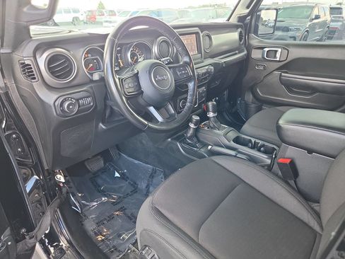 Used 2021 Jeep Wrangler Unlimited Sport AWD/4WD image 18