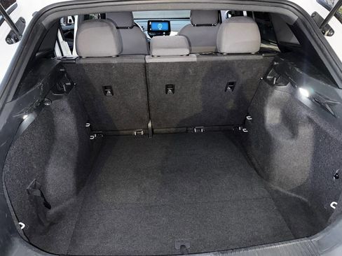 Used 2021 Volkswagen ID.4 Pro w/ ID.4 Protection Package image 18