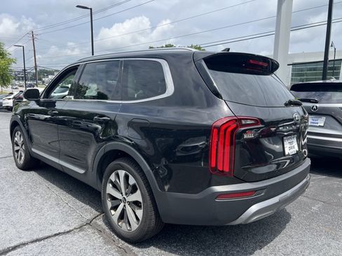Used 2021 Kia Telluride EX w/ EX Premium Package FWD image 3