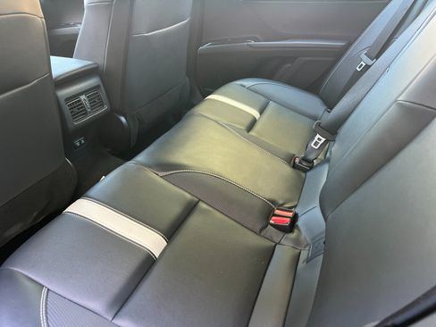 Used 2025 Toyota Camry SE FWD image 12