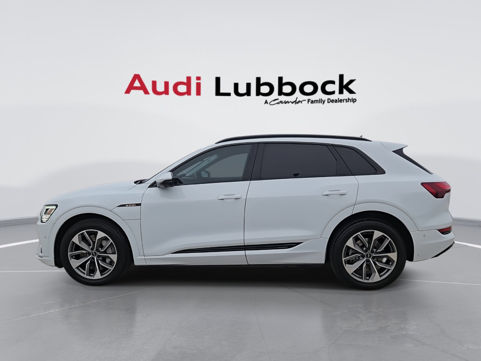 Used 2021 Audi e-tron Premium Plus w/ Premium Plus Package AWD/4WD image 6