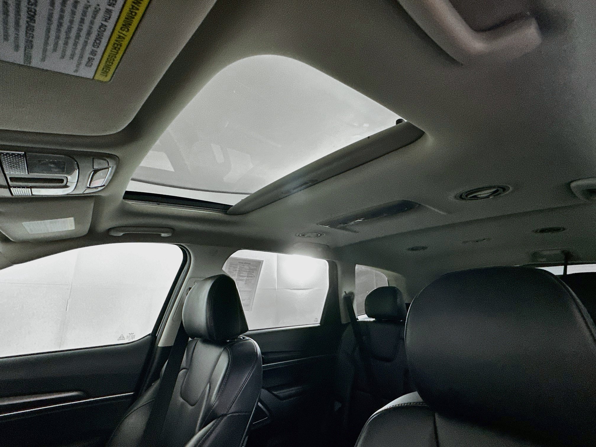 Used 2025 Kia Telluride S FWD image 26