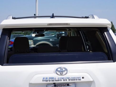 Used 2018 Toyota 4Runner SR5 RWD image 12