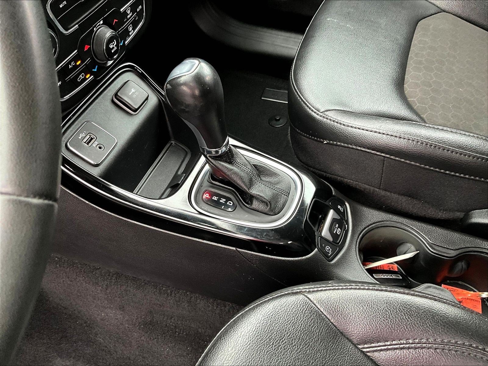 Used 2021 Jeep Compass Latitude FWD image 18