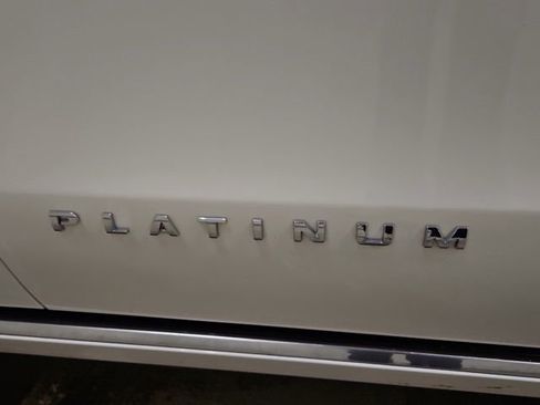 Used 2018 Ford Expedition Max Platinum AWD/4WD image 26