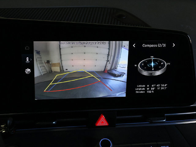 Used 2025 Hyundai Elantra SEL FWD image 19