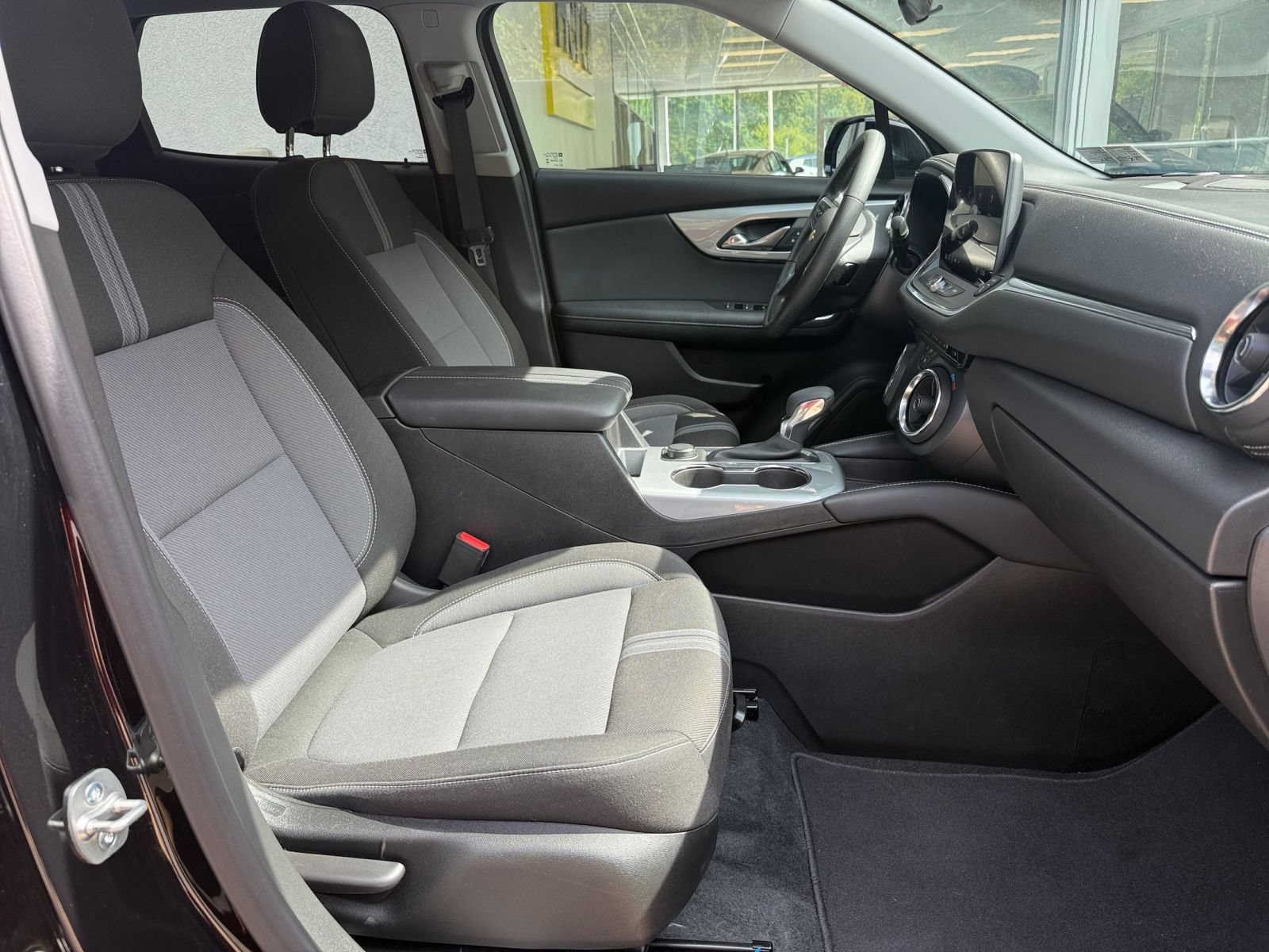 Used 2026 Chevrolet Blazer LT FWD image 27