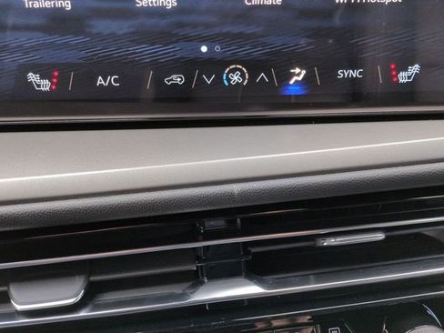 New 2026 Chevrolet Traverse LT w/ LPO, Floor Liner Package image 38