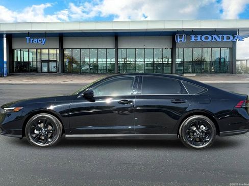 Certified 2025 Honda Accord SE image 12