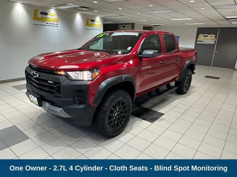 Used 2025 Chevrolet Colorado Trail Boss AWD/4WD image 2