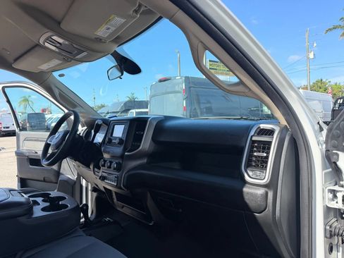 Used 2020 RAM 3500 4x4 Crew Cab SLT DRW w/ Quick Order Package 2YG SLT image 19