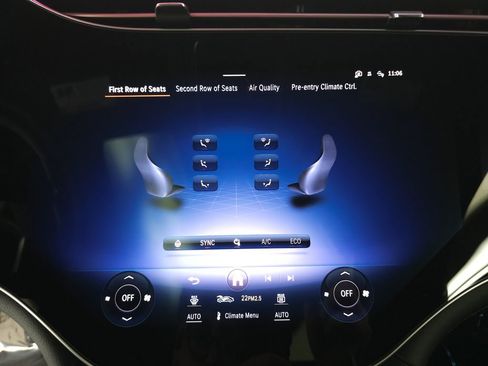 Used 2023 Mercedes-Benz EQS 580 4MATIC SUV image 18