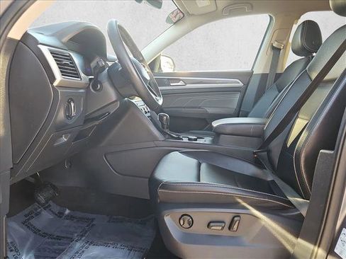 Used 2022 Volkswagen Atlas SE image 16