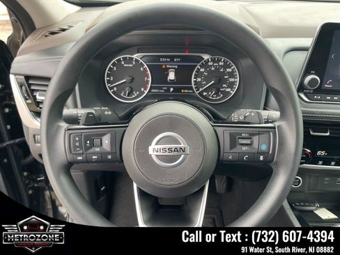 Used 2021 Nissan Rogue SV AWD/4WD image 19