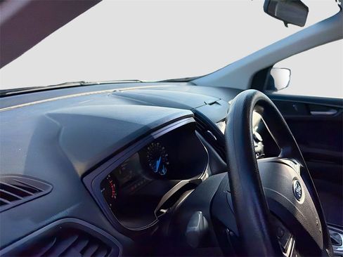 Used 2017 Ford Edge SE w/ Cargo Accessory Package image 9