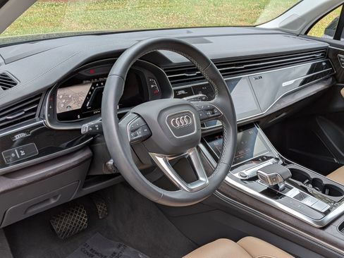 Used 2025 Audi Q7 3.0T Prestige AWD/4WD image 4