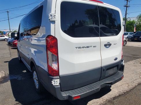 Used 2015 Ford Transit 150 XLT RWD image 3