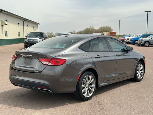Used 2015 Chrysler 200 S FWD image 6